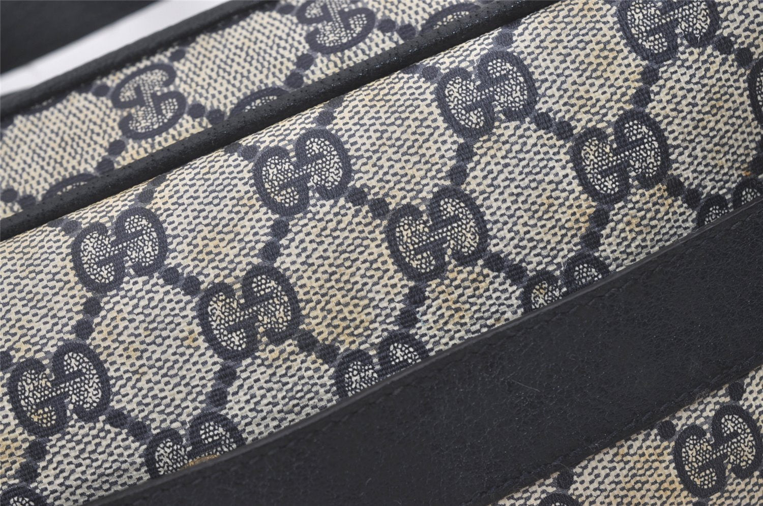 Authentic GUCCI Shoulder Cross Body Bag GG PVC Leather Navy Blue Junk 5343I