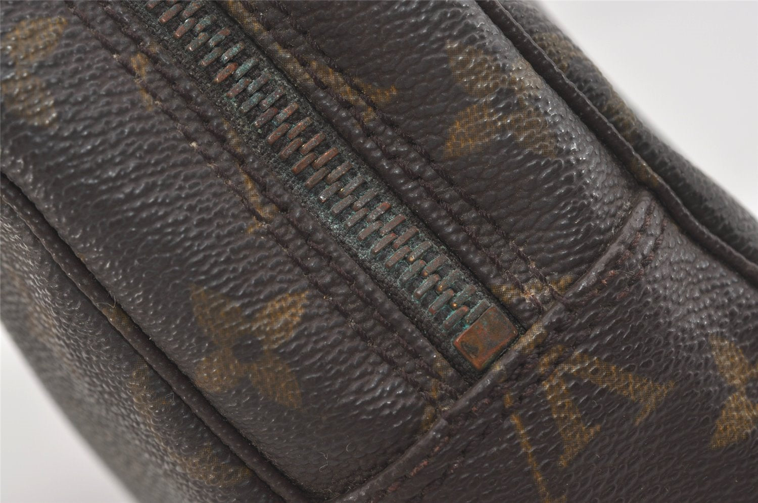 Auth Louis Vuitton Monogram Trousse Toilette 23 Clutch Bag M47524 Junk 5344I