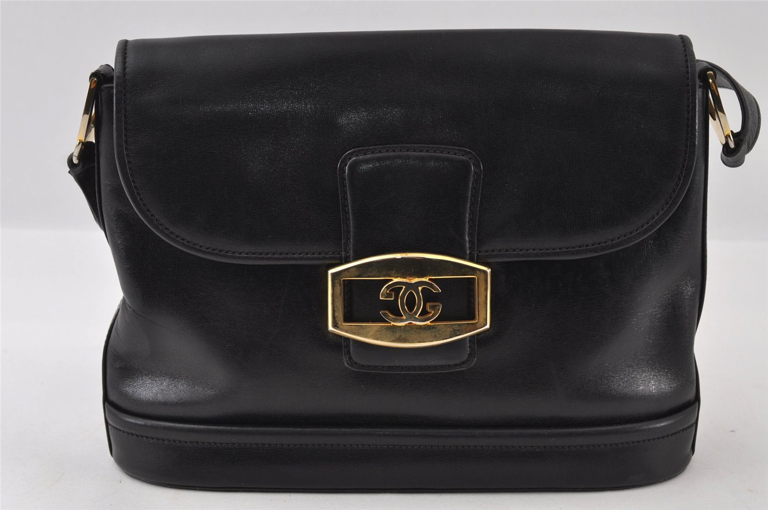 Authentic GUCCI Vintage Shoulder Bag Purse Leather Black 5353I