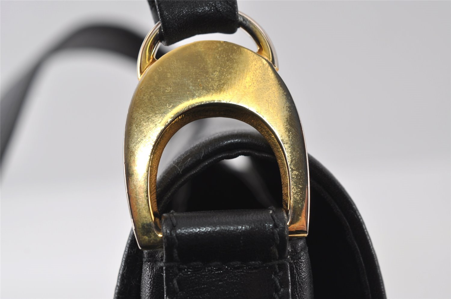 Authentic GUCCI Vintage Shoulder Bag Purse Leather Black 5353I