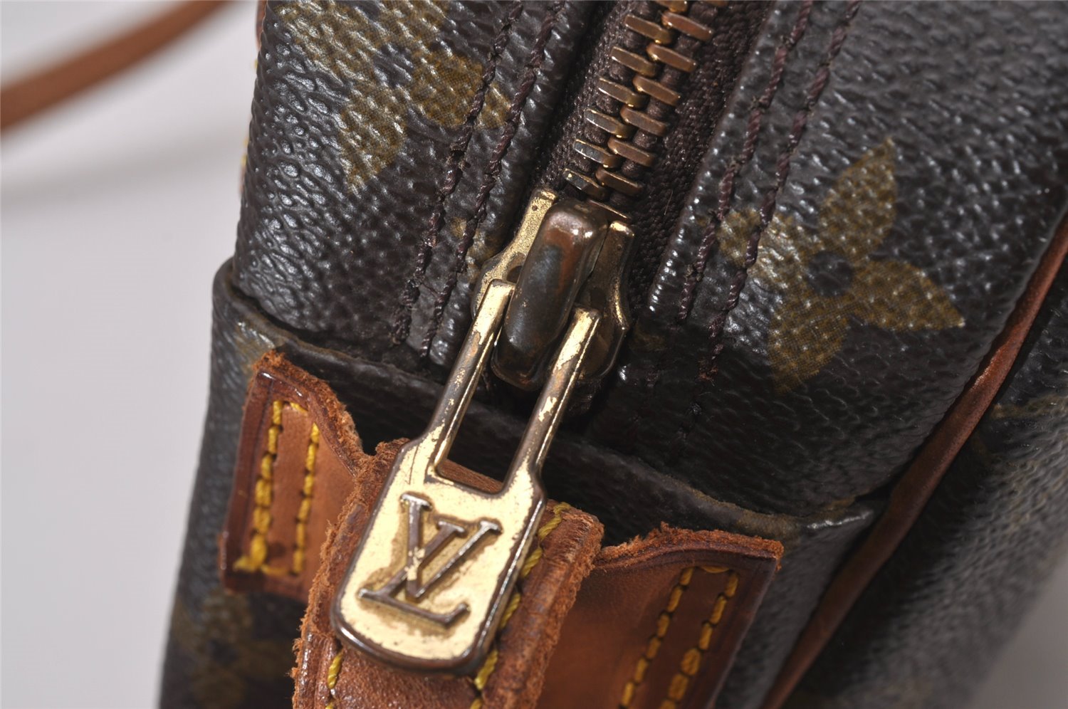 Authentic Louis Vuitton Monogram Jeune Fille MM M51226 Shoulder Cross Bag 5359I