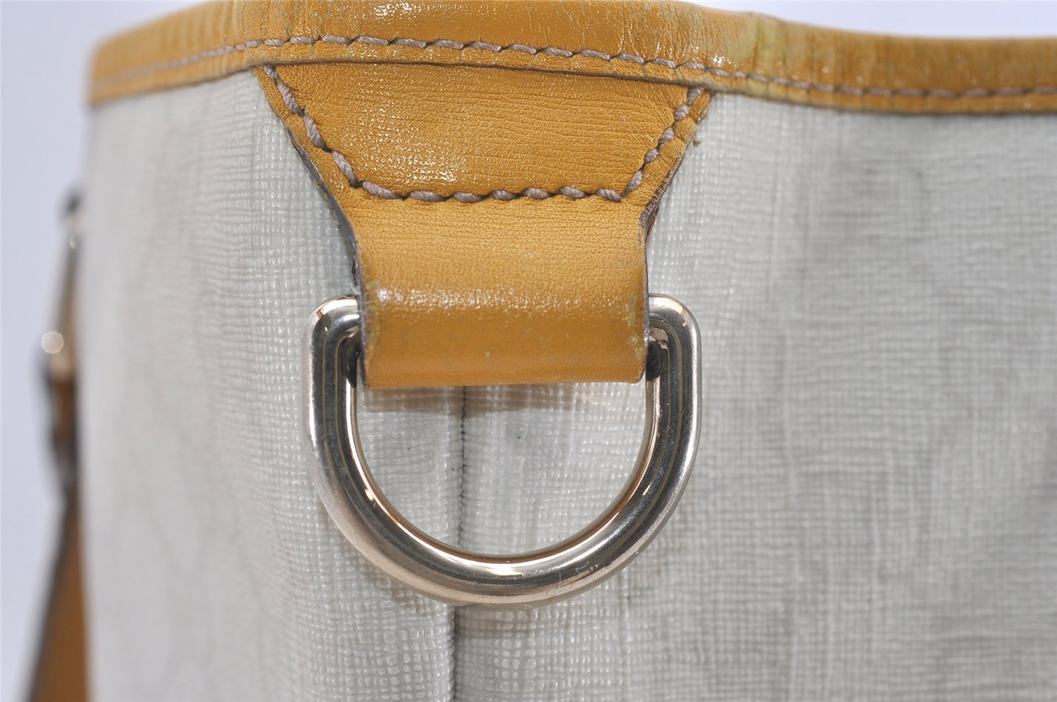 Authentic GUCCI Vintage Shoulder Tote Bag GG PVC Leather 189896 White 5372I