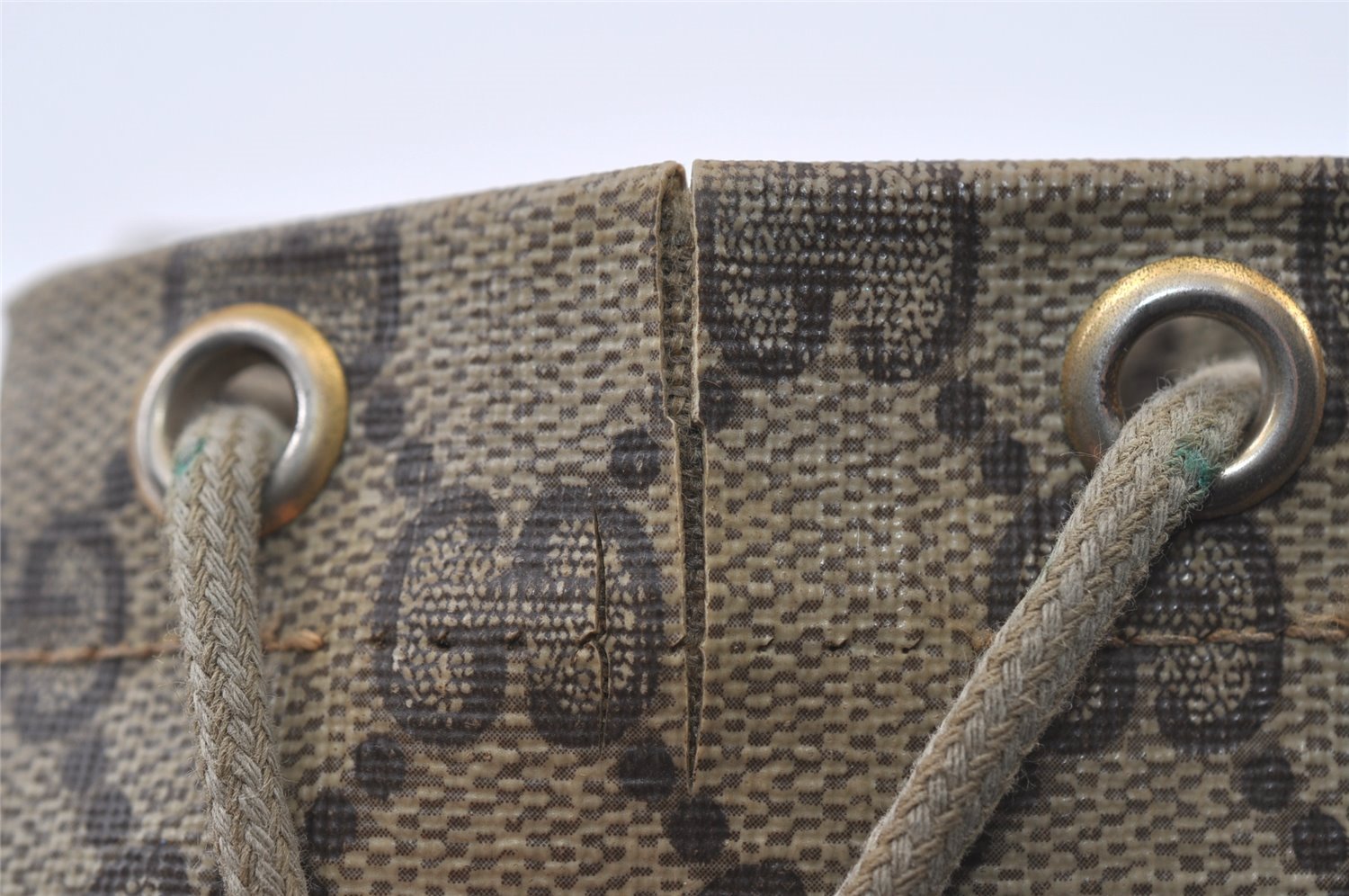 Authentic GUCCI Vintage Drawstring Hand Bag Purse GG PVC Leather Brown 5375I