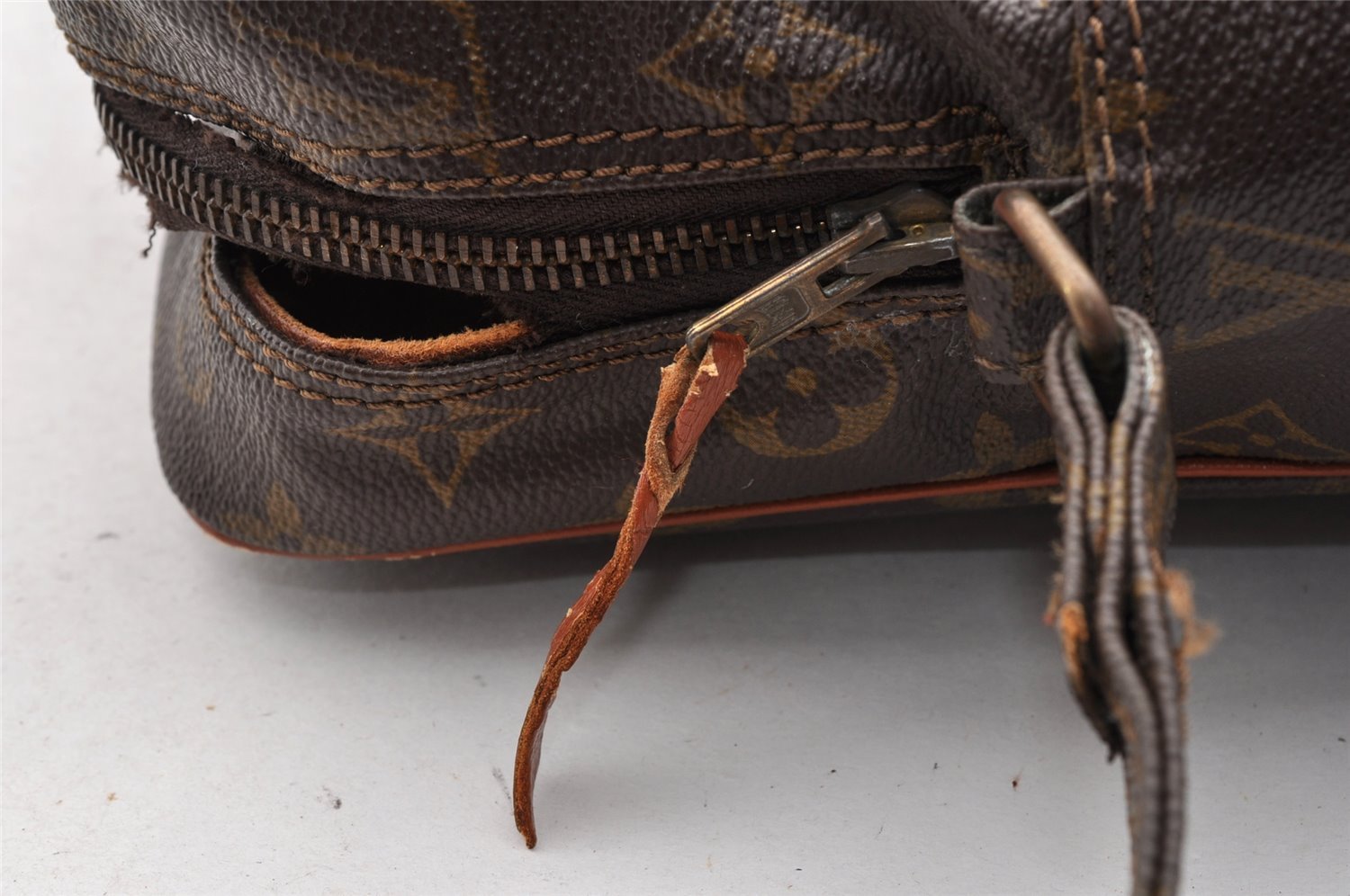 Authentic Louis Vuitton Monogram Marceau Shoulder Cross Bag Old Model Junk 5383I