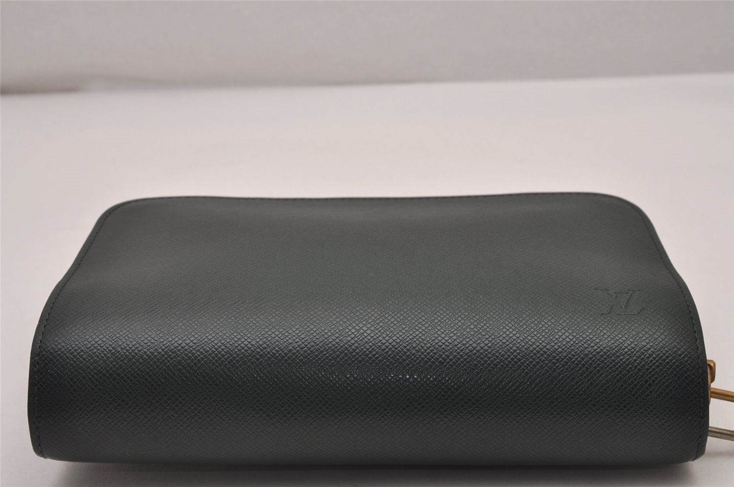 Authentic Louis Vuitton Taiga Baikal Clutch Bag Green M30184 LV 5396I