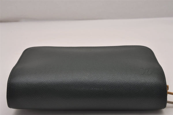 Authentic Louis Vuitton Taiga Baikal Clutch Bag Green M30184 LV 5396I
