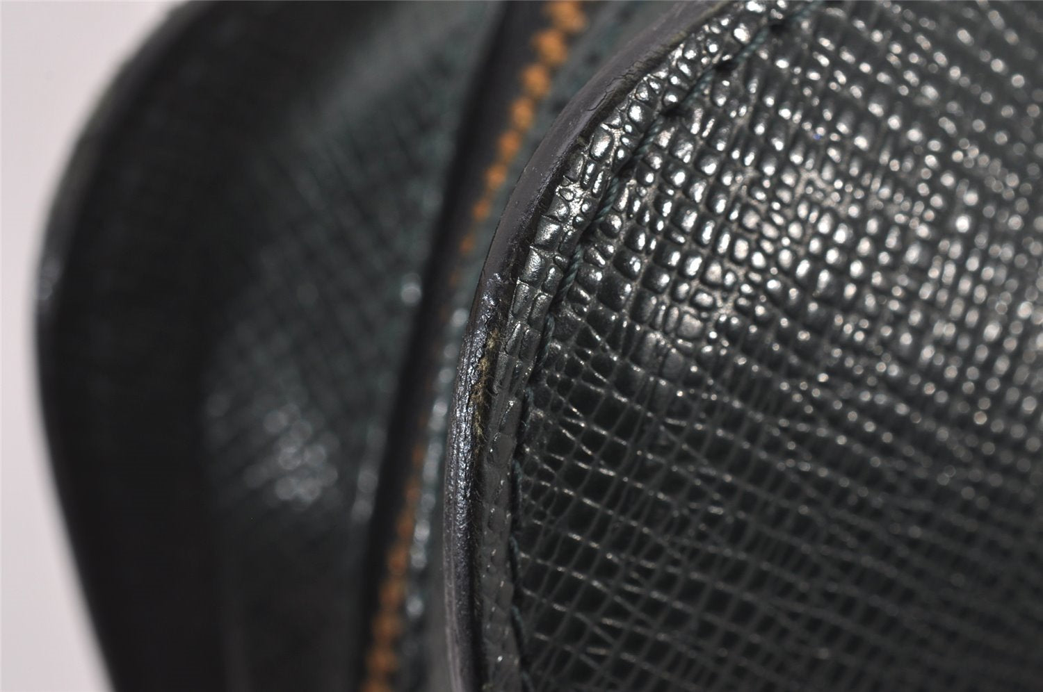 Authentic Louis Vuitton Taiga Baikal Clutch Bag Green M30184 LV 5396I