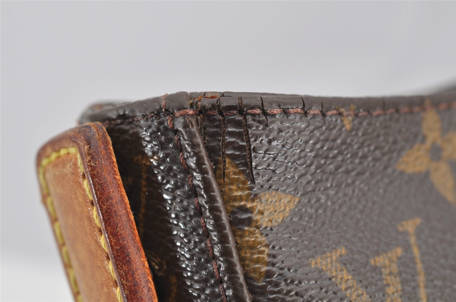 Authentic Louis Vuitton Monogram Looping GM Shoulder Bag M51145 LV 5411I