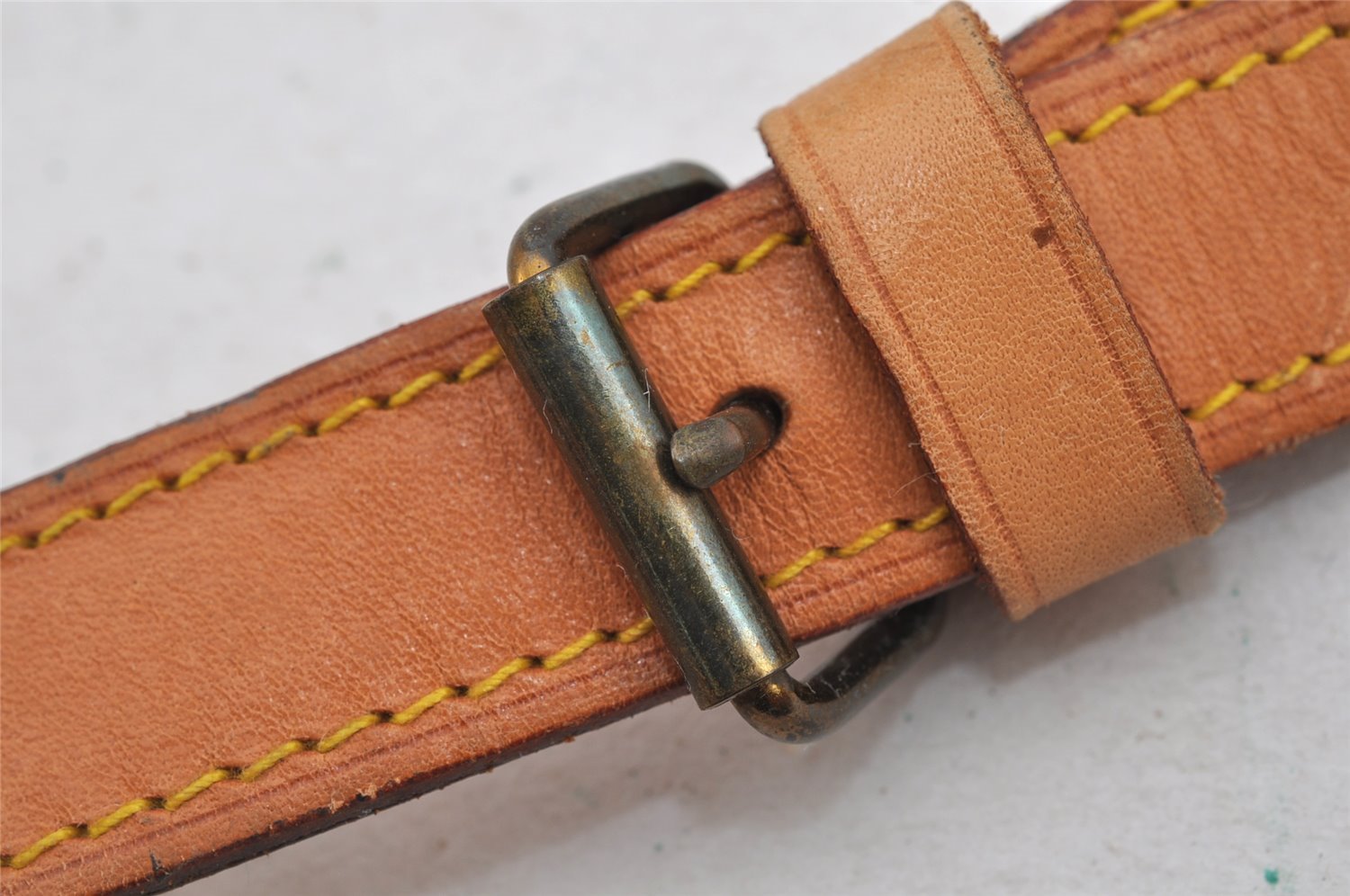 Authentic Louis Vuitton Leather Shoulder Strap Beige 40.6-47.6