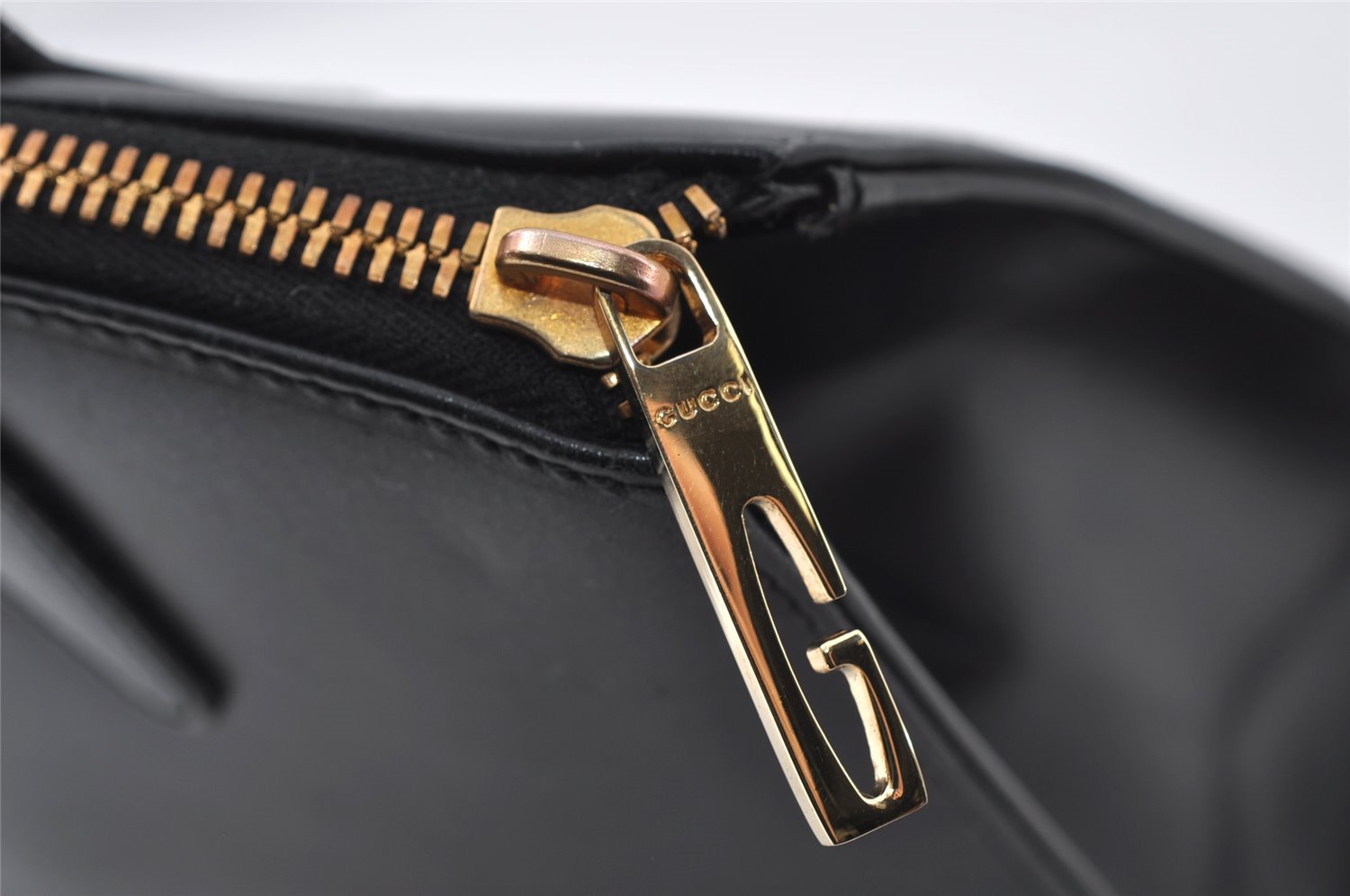 Authentic GUCCI Vintage Shoulder Hand Bag Purse Leather Black 5440I