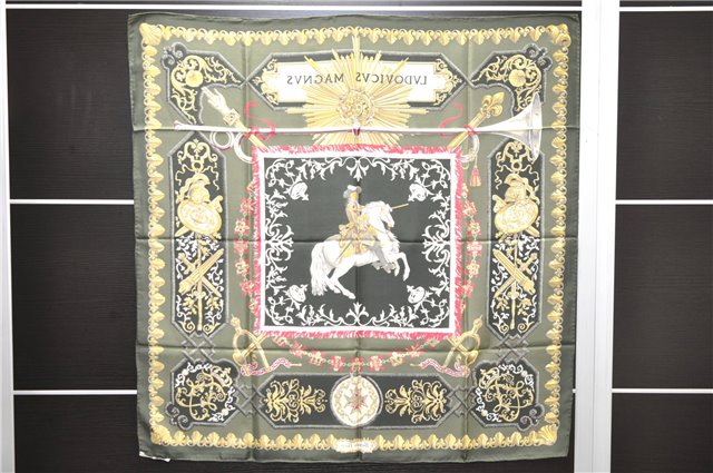 Authentic HERMES Carre 90 Scarf 