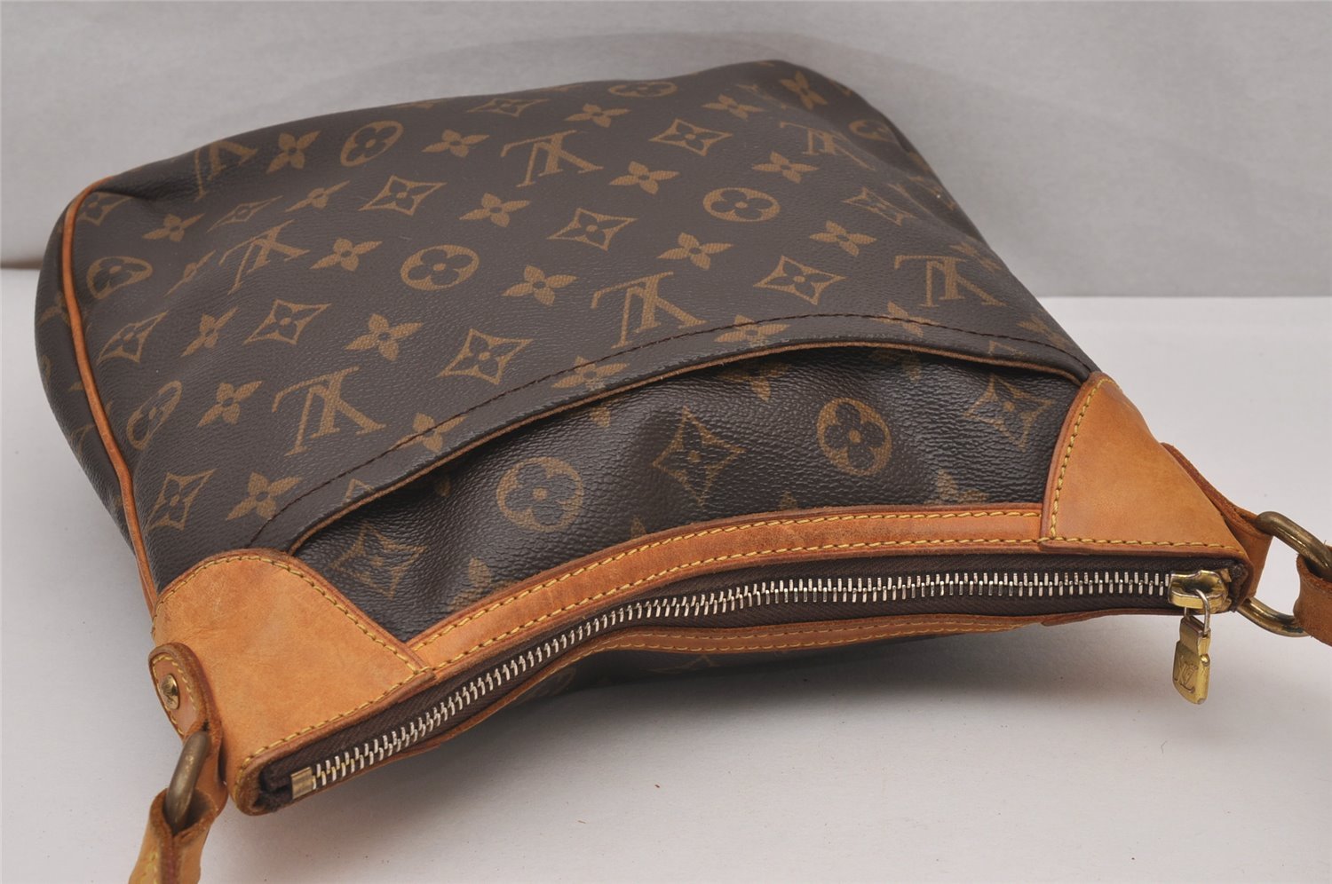 Authentic Louis Vuitton Monogram Odeon PM Shoulder Cross Bag M56390 LV 5450I