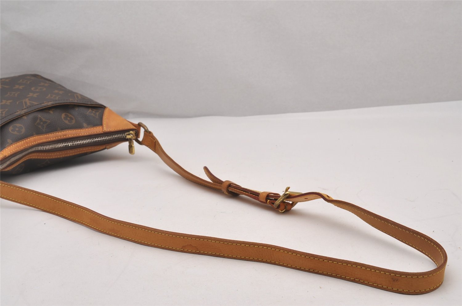 Authentic Louis Vuitton Monogram Odeon PM Shoulder Cross Bag M56390 LV 5450I