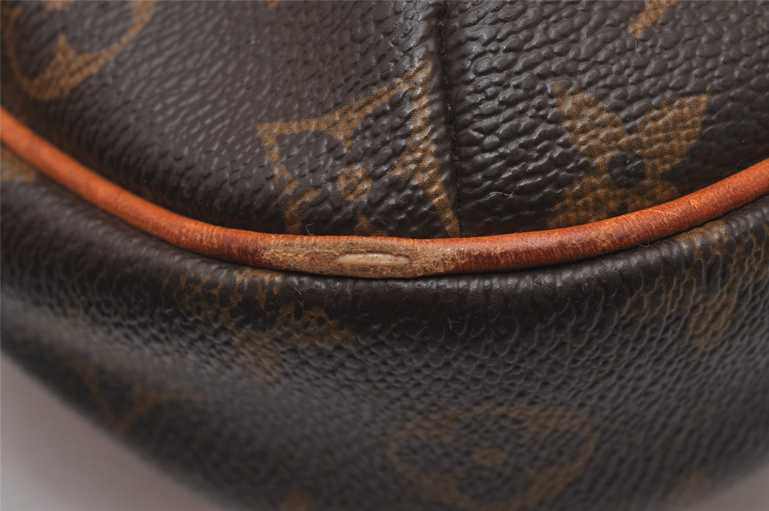 Authentic Louis Vuitton Monogram Odeon PM Shoulder Cross Bag M56390 LV 5450I