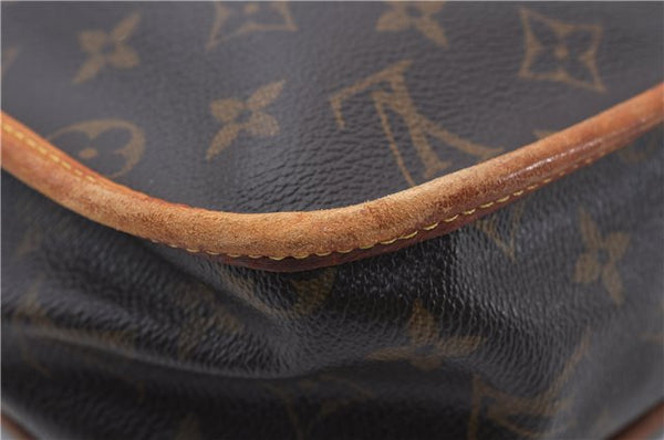 Auth LOUIS VUITTON Monogram Messenger Bosphore GM Shoulder Bag M40105 LV 5463C