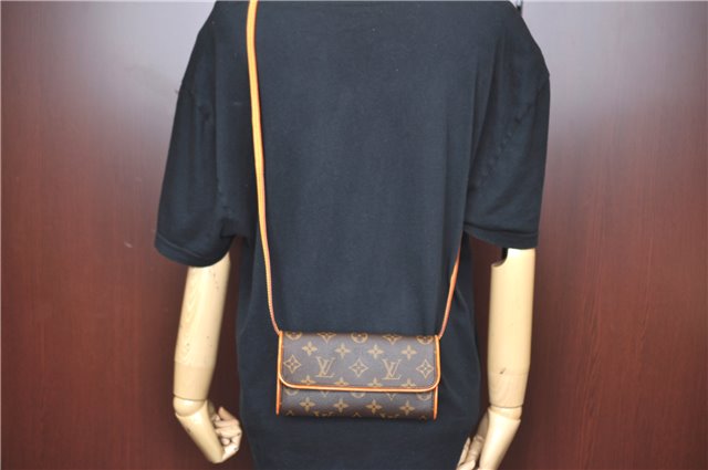 Authentic Louis Vuitton Monogram Pochette Twin PM Shoulder Bag M51854 LV 5467D