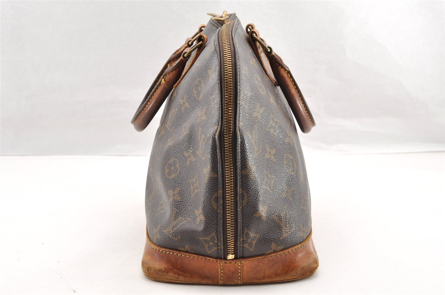 Authentic Louis Vuitton Monogram Alma Hand Bag Purse M51130 LV 5472I