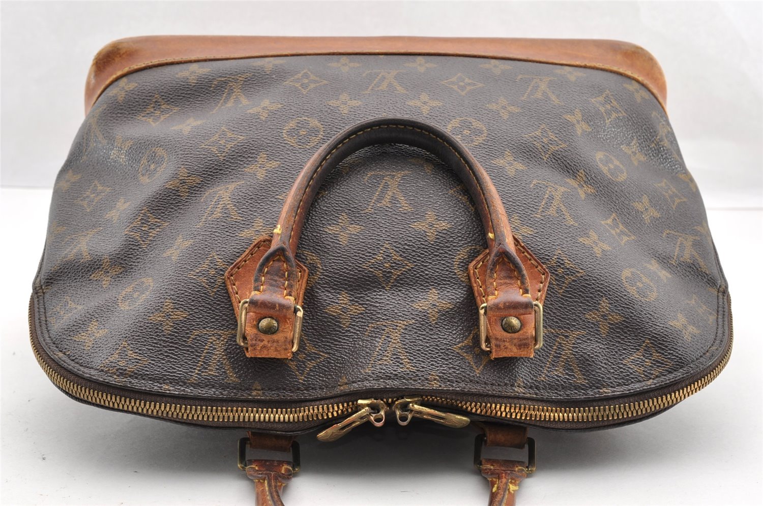 Authentic Louis Vuitton Monogram Alma Hand Bag Purse M51130 LV 5472I