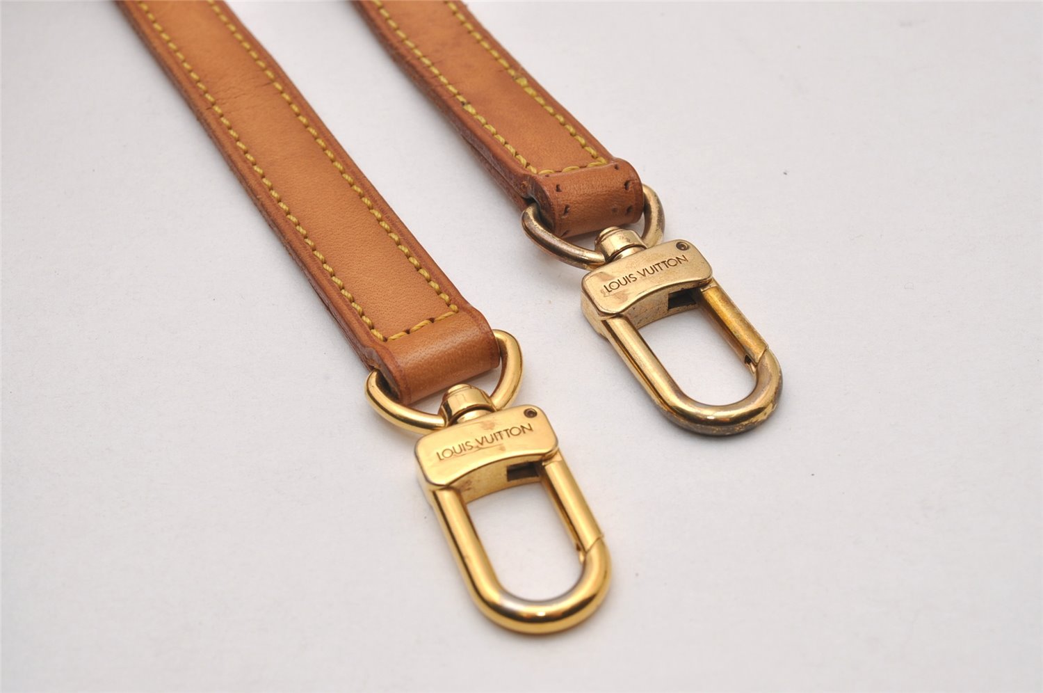 Authentic Louis Vuitton Leather Shoulder Strap Beige 46.1