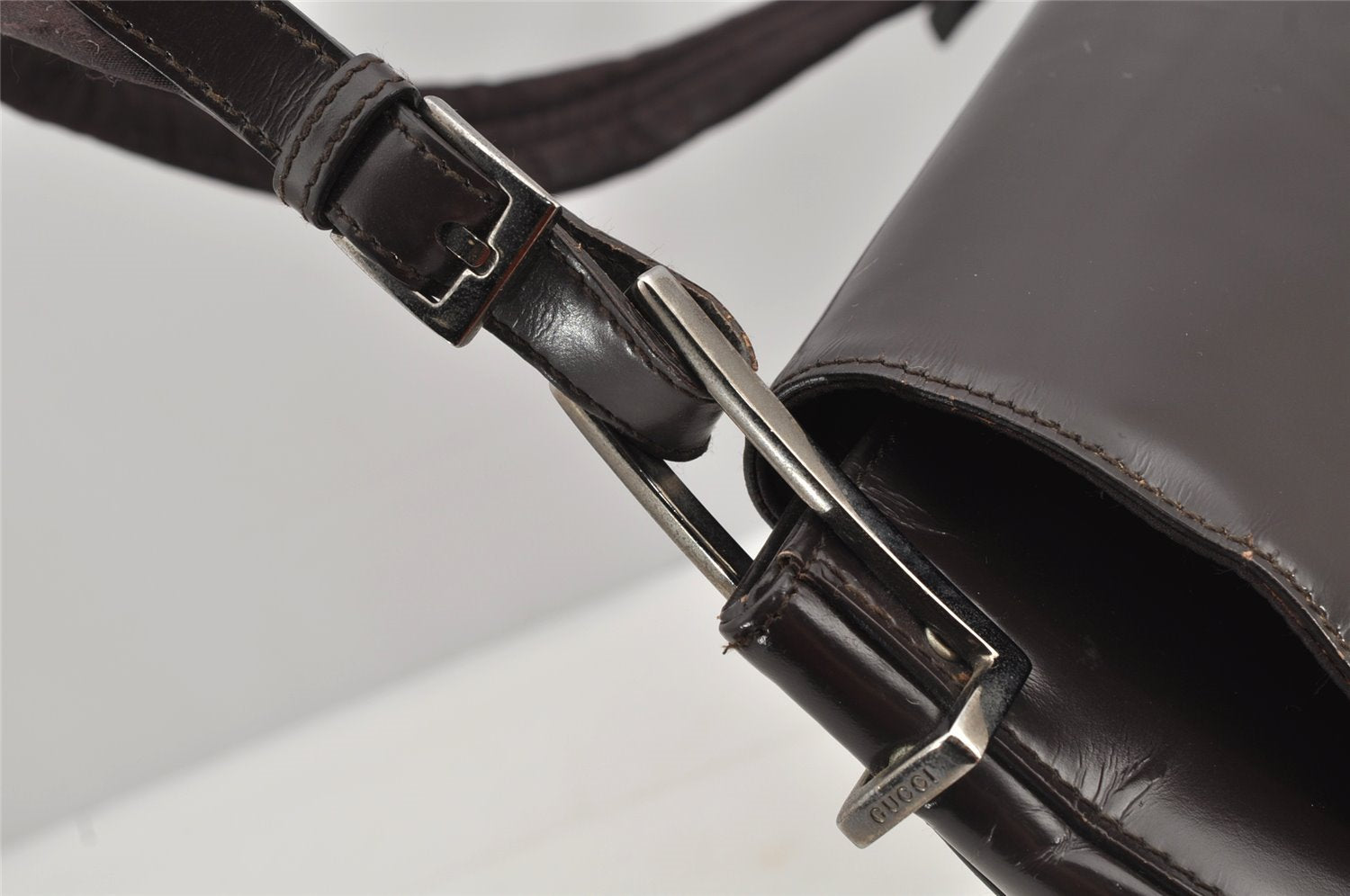 Authentic GUCCI Vintage Shoulder Bag Purse Leather 0013195 Brown 5488I