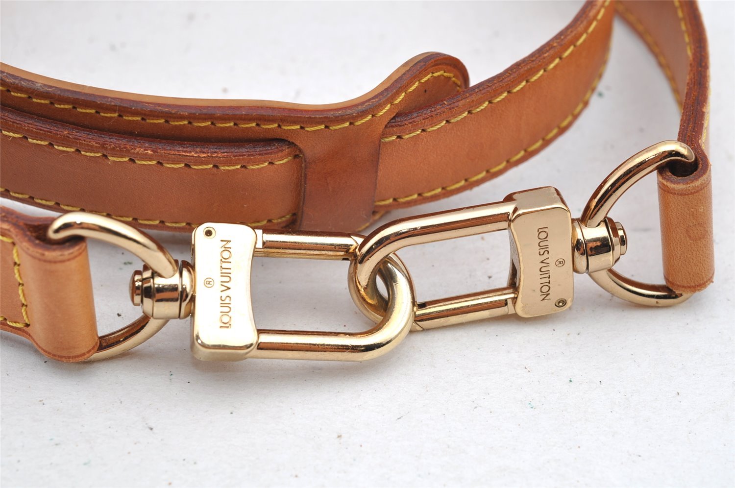 Authentic Louis Vuitton Leather Shoulder Strap Beige 39.8-46.9