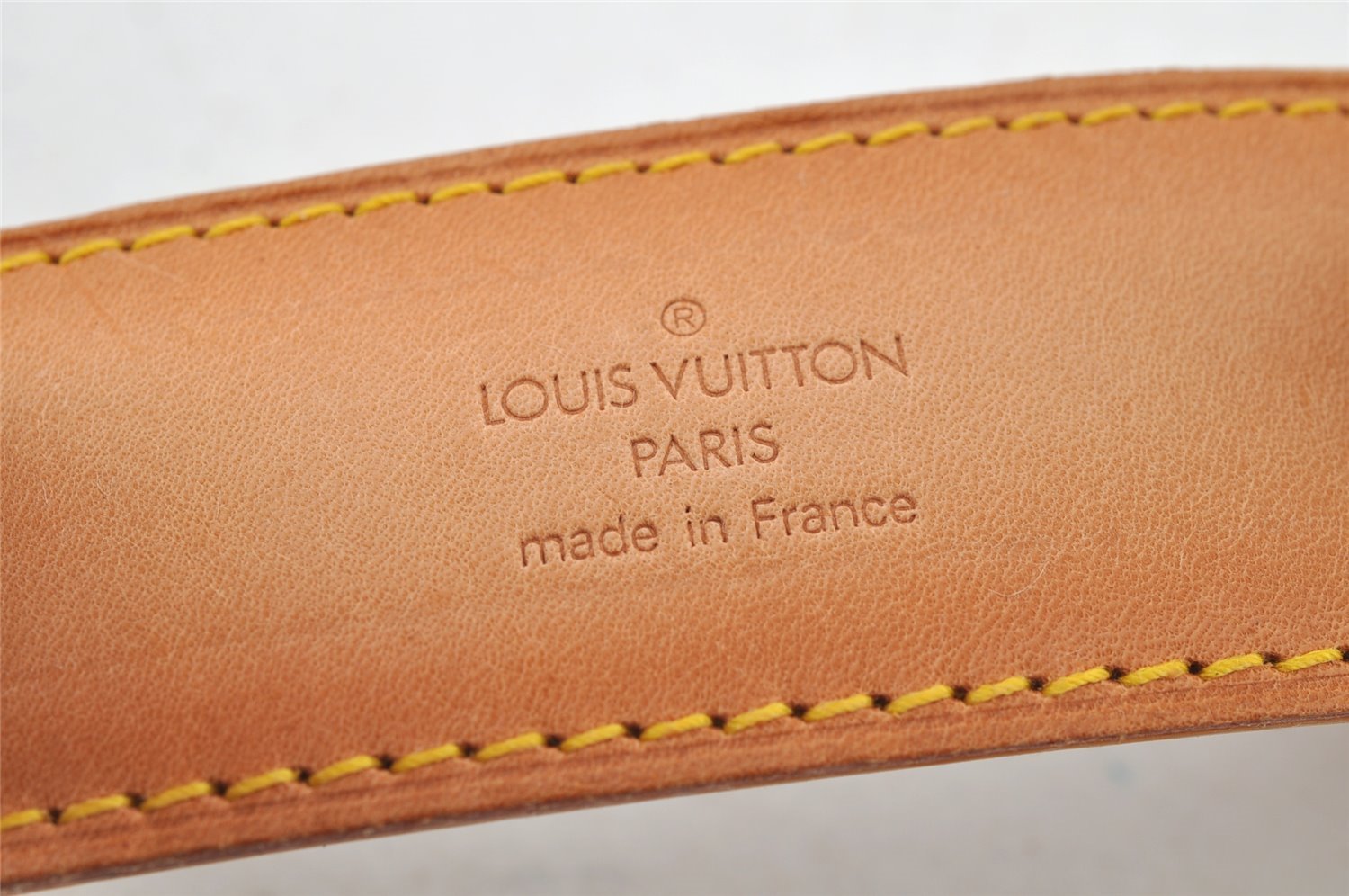 Authentic Louis Vuitton Leather Shoulder Strap Beige 39-46.1