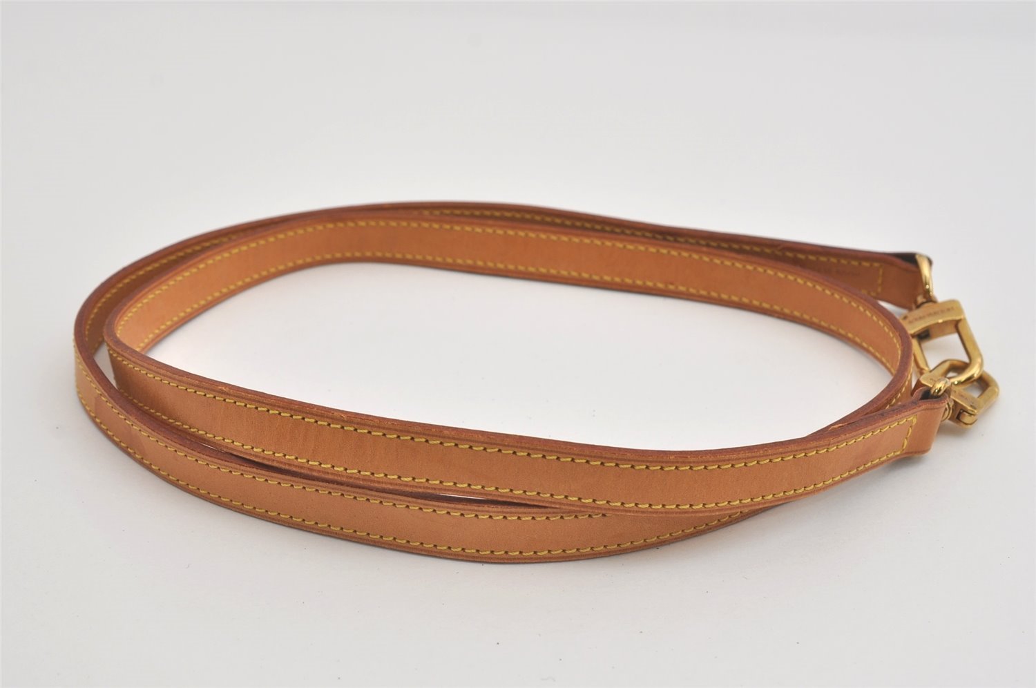 Authentic Louis Vuitton Leather Shoulder Strap Beige 47.2