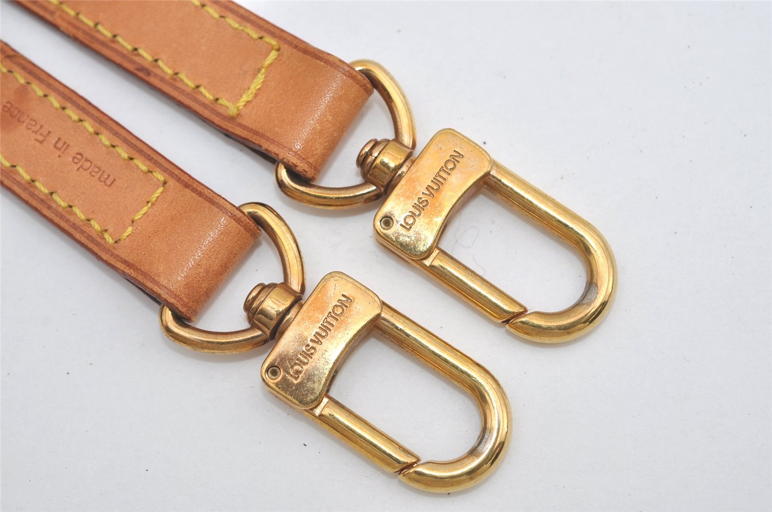 Authentic Louis Vuitton Leather Shoulder Strap Beige 47.2