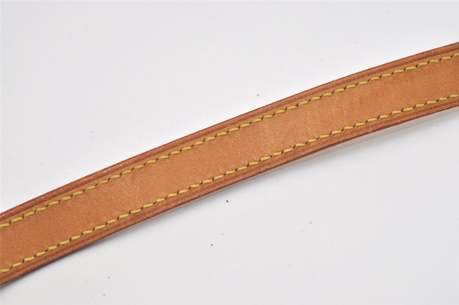 Authentic Louis Vuitton Leather Shoulder Strap Beige 47.2