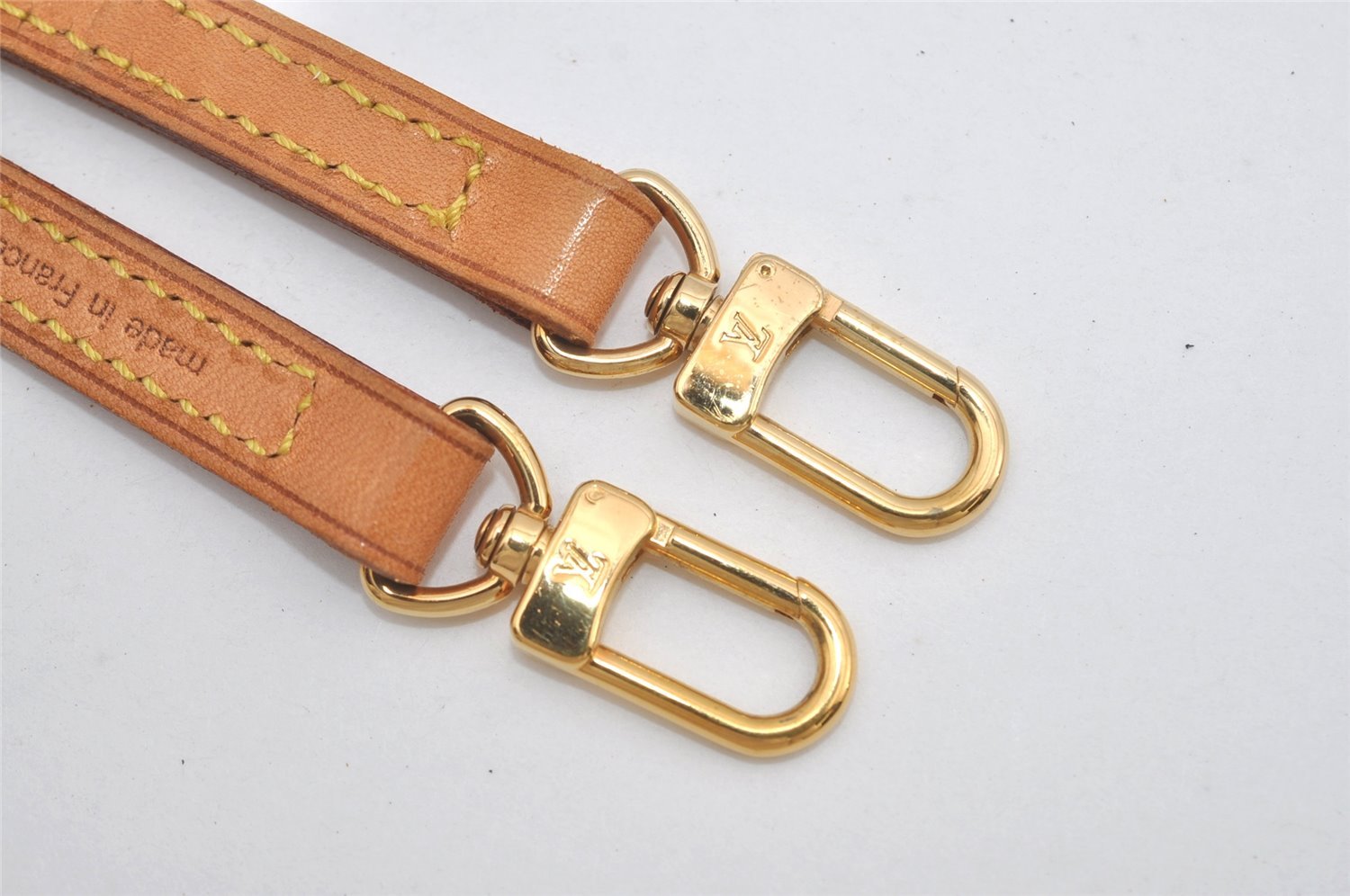 Authentic Louis Vuitton Leather Shoulder Strap Beige 47.2