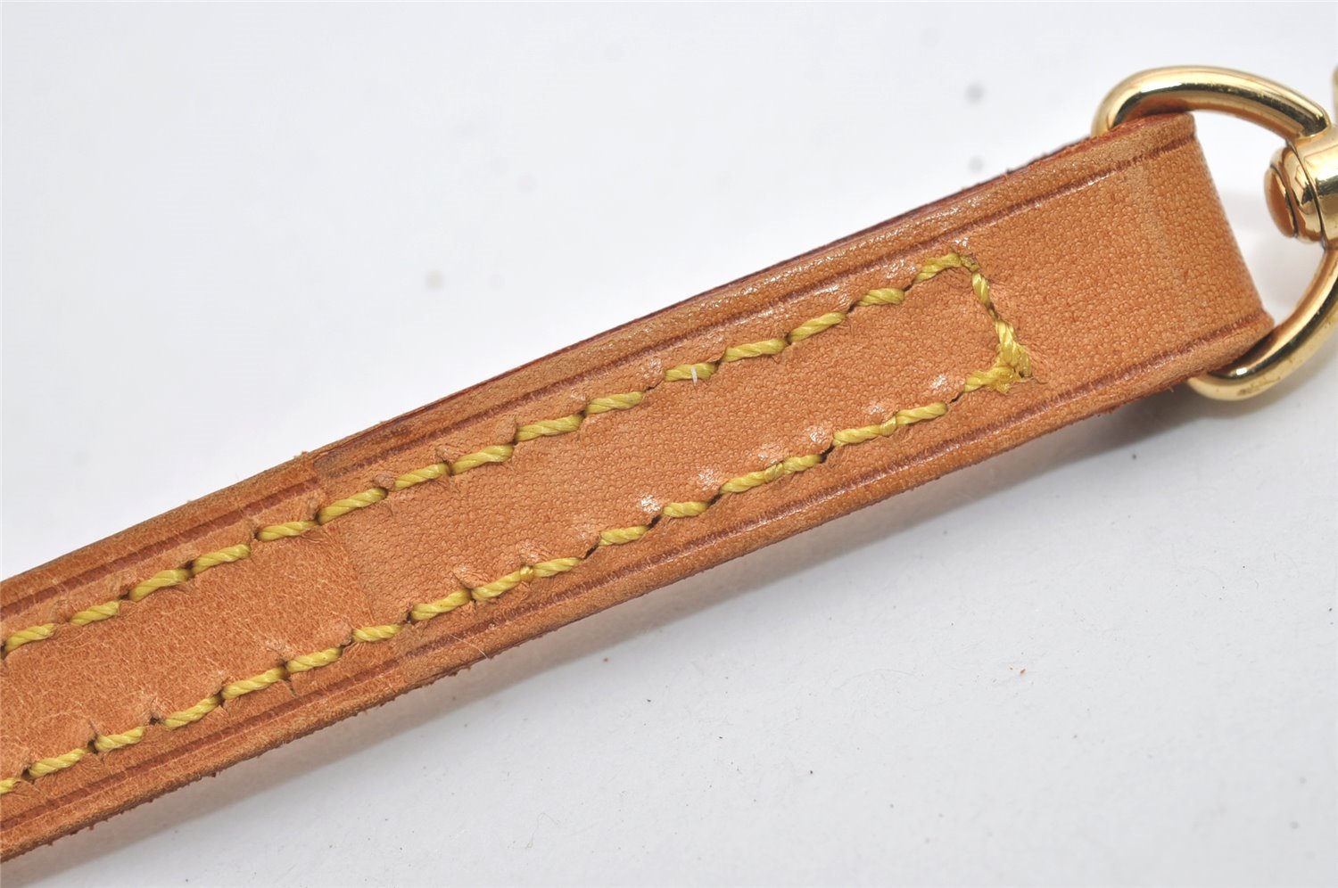 Authentic Louis Vuitton Leather Shoulder Strap Beige 47.2