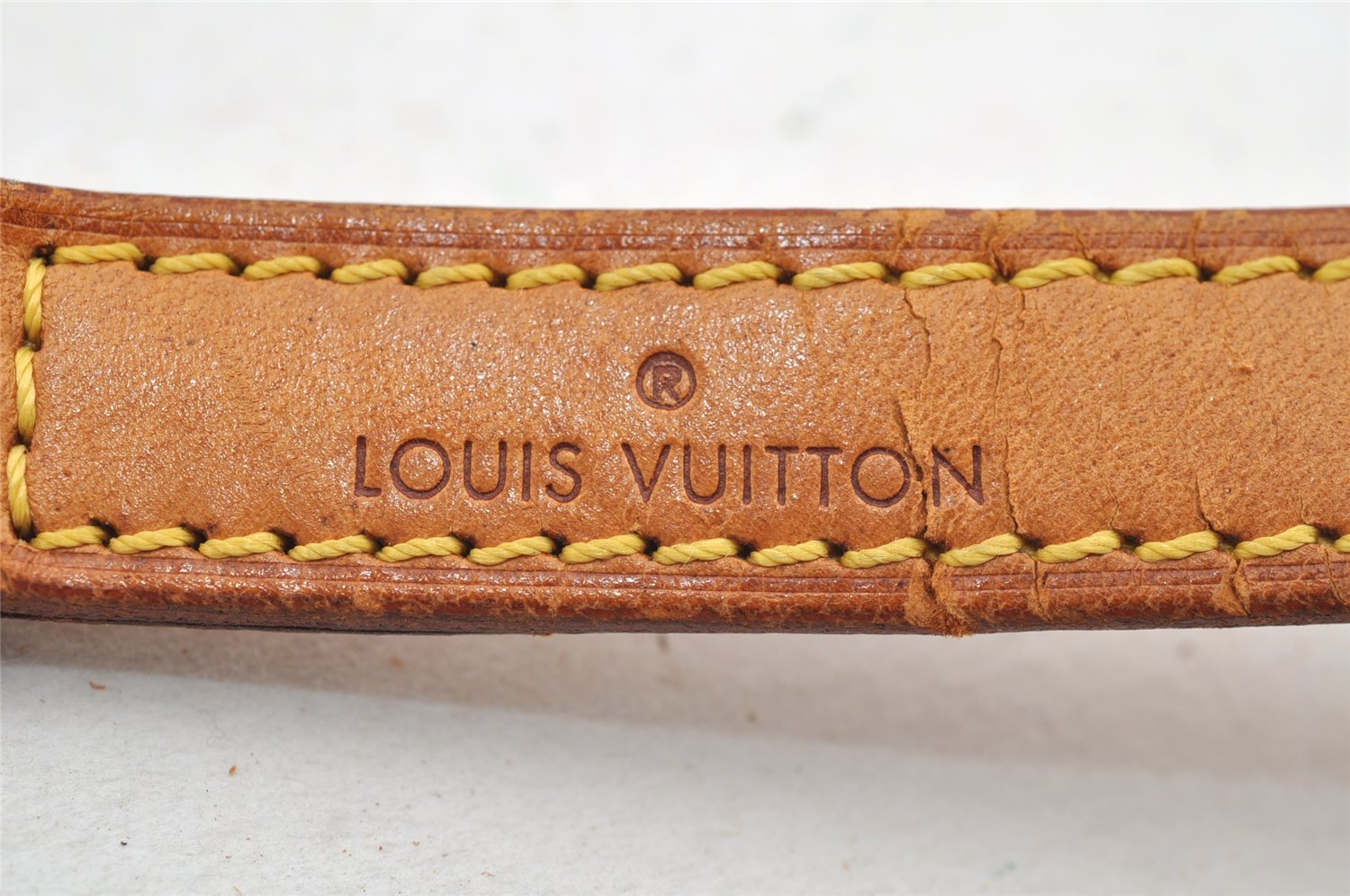 Authentic Louis Vuitton Leather Shoulder Strap Beige 39.4