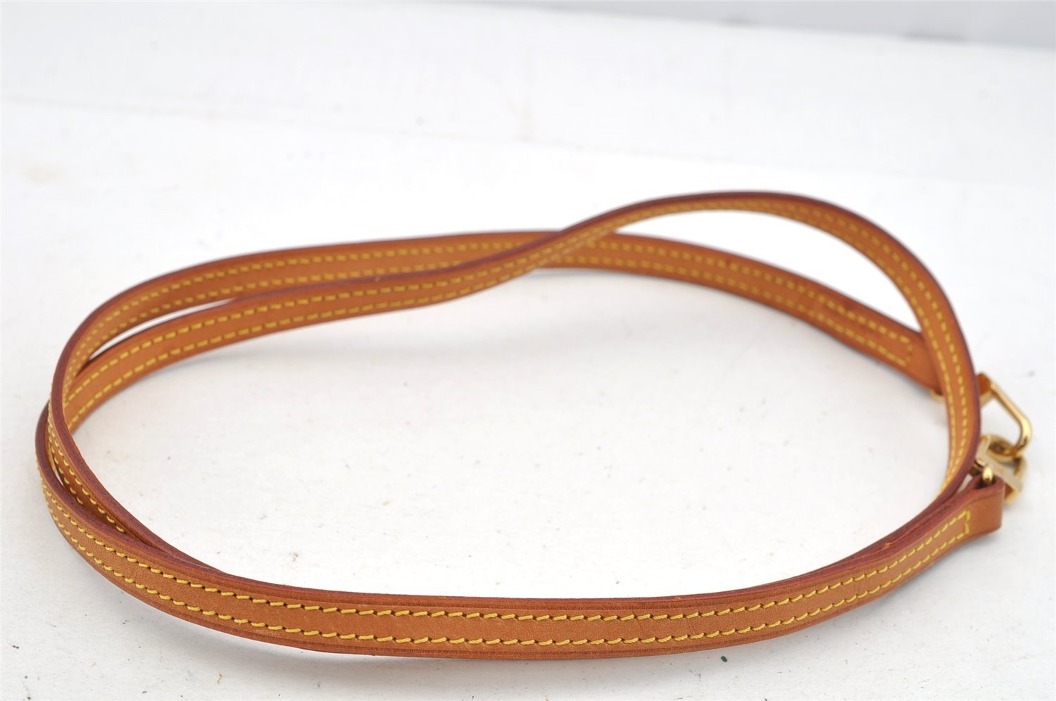 Authentic Louis Vuitton Leather Shoulder Strap Beige 46.9