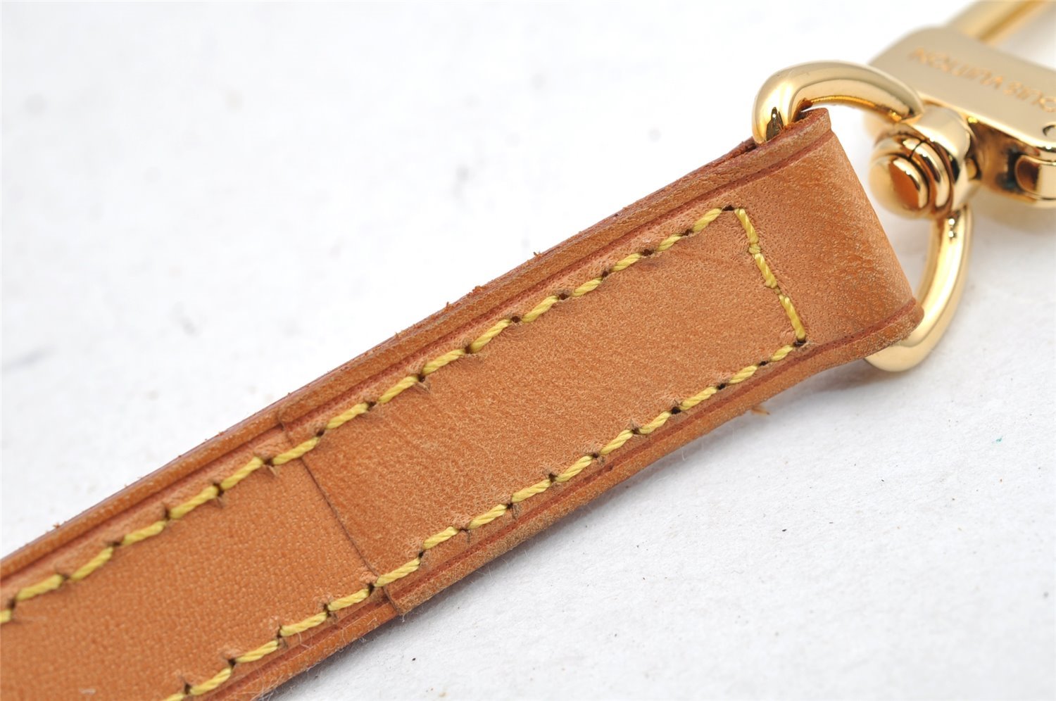 Authentic Louis Vuitton Leather Shoulder Strap Beige 40.2-46.9