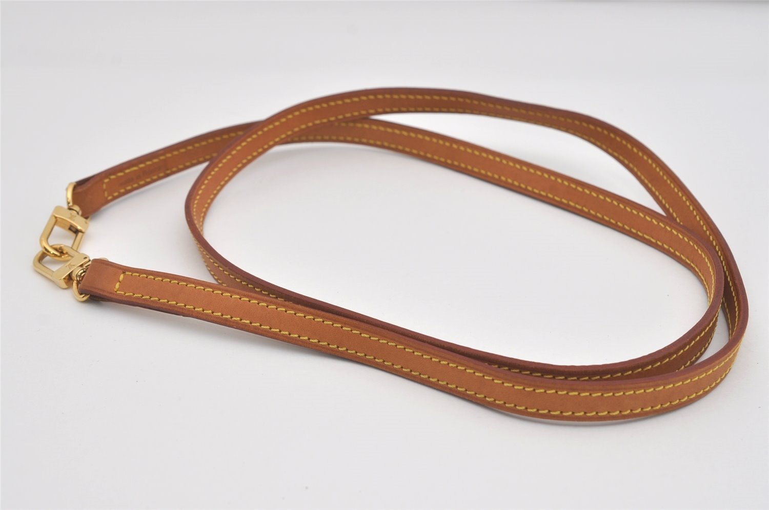 Authentic Louis Vuitton Leather Shoulder Strap Beige 47.2