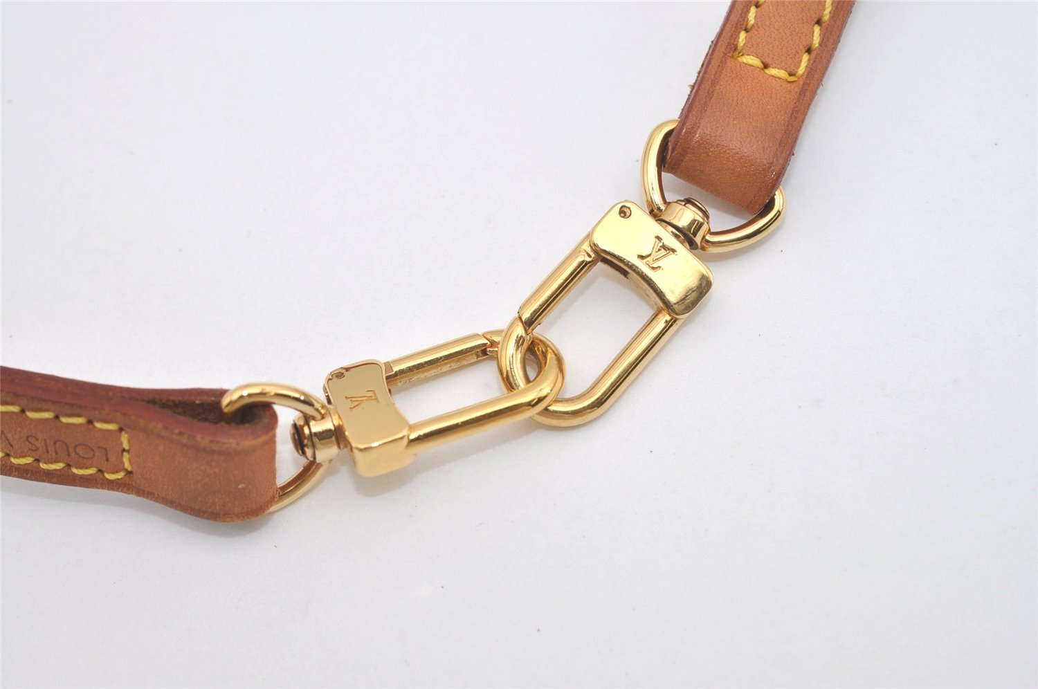 Authentic Louis Vuitton Leather Shoulder Strap Beige 47.2