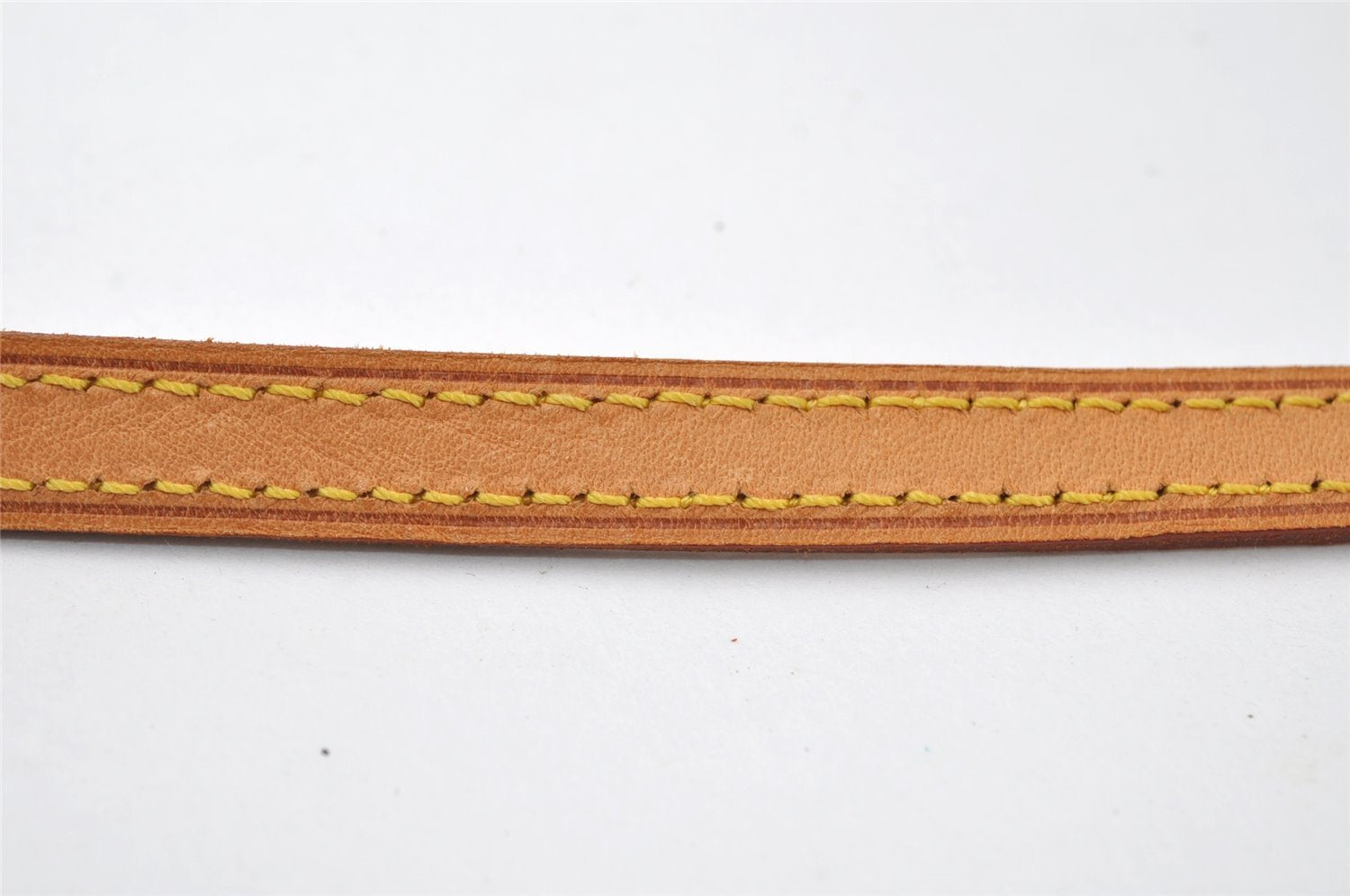 Authentic Louis Vuitton Leather Shoulder Strap Beige 46.9