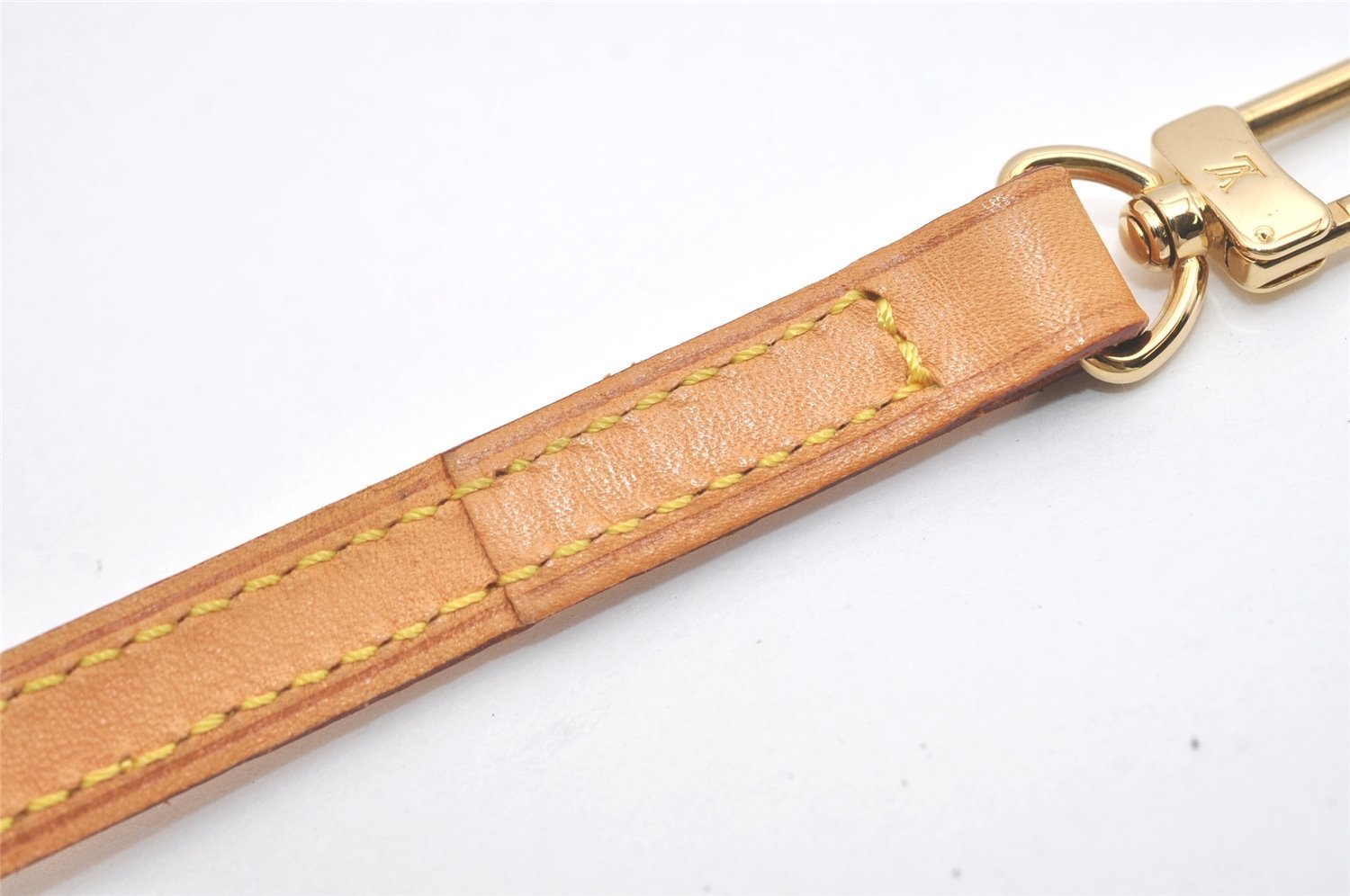 Authentic Louis Vuitton Leather Shoulder Strap Beige 46.9