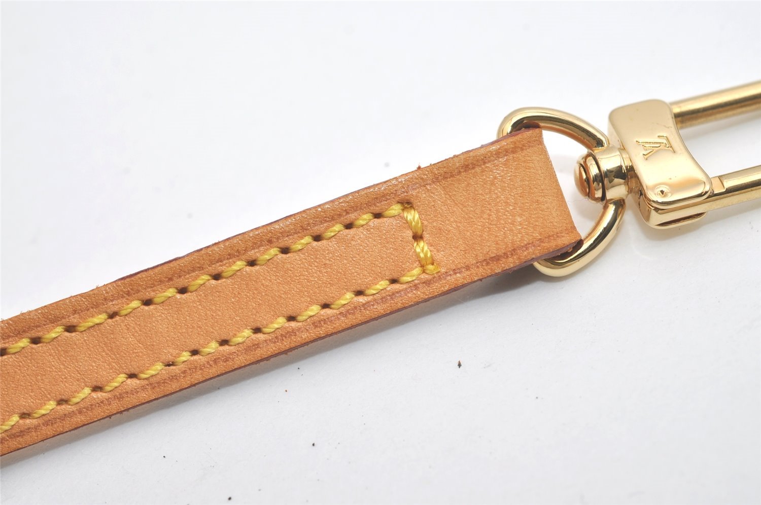 Authentic Louis Vuitton Leather Shoulder Strap Beige 46.9