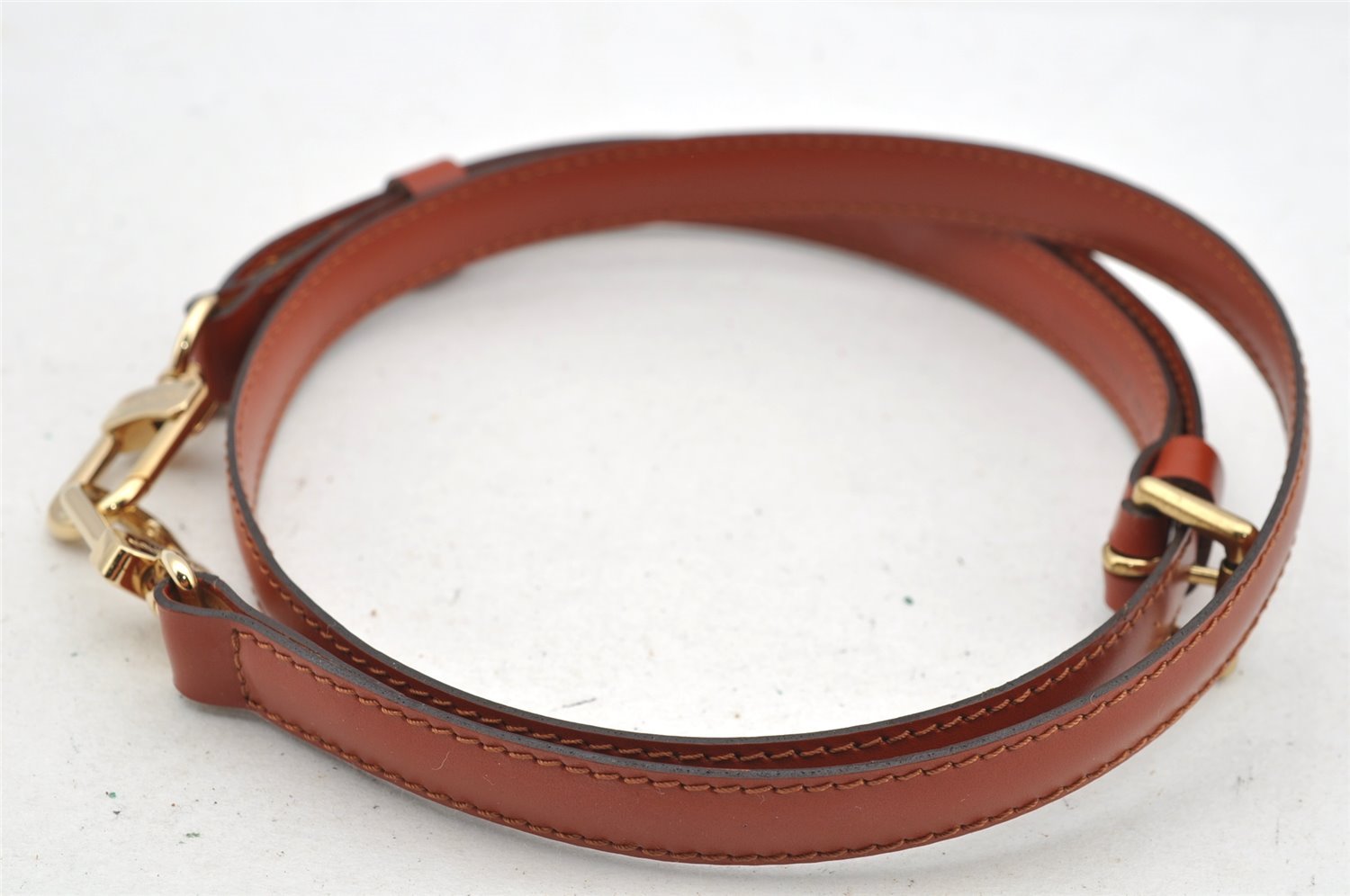 Authentic Louis Vuitton Leather Shoulder Strap Brown 40.2-47