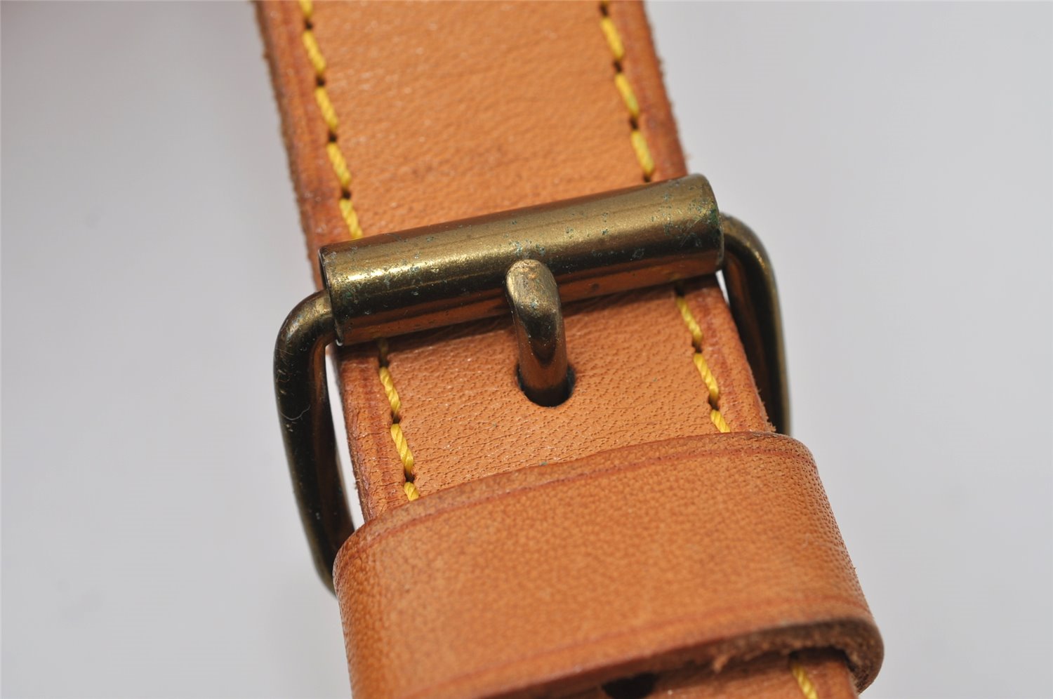 Authentic Louis Vuitton Leather Shoulder Strap Beige 40.4-47.2