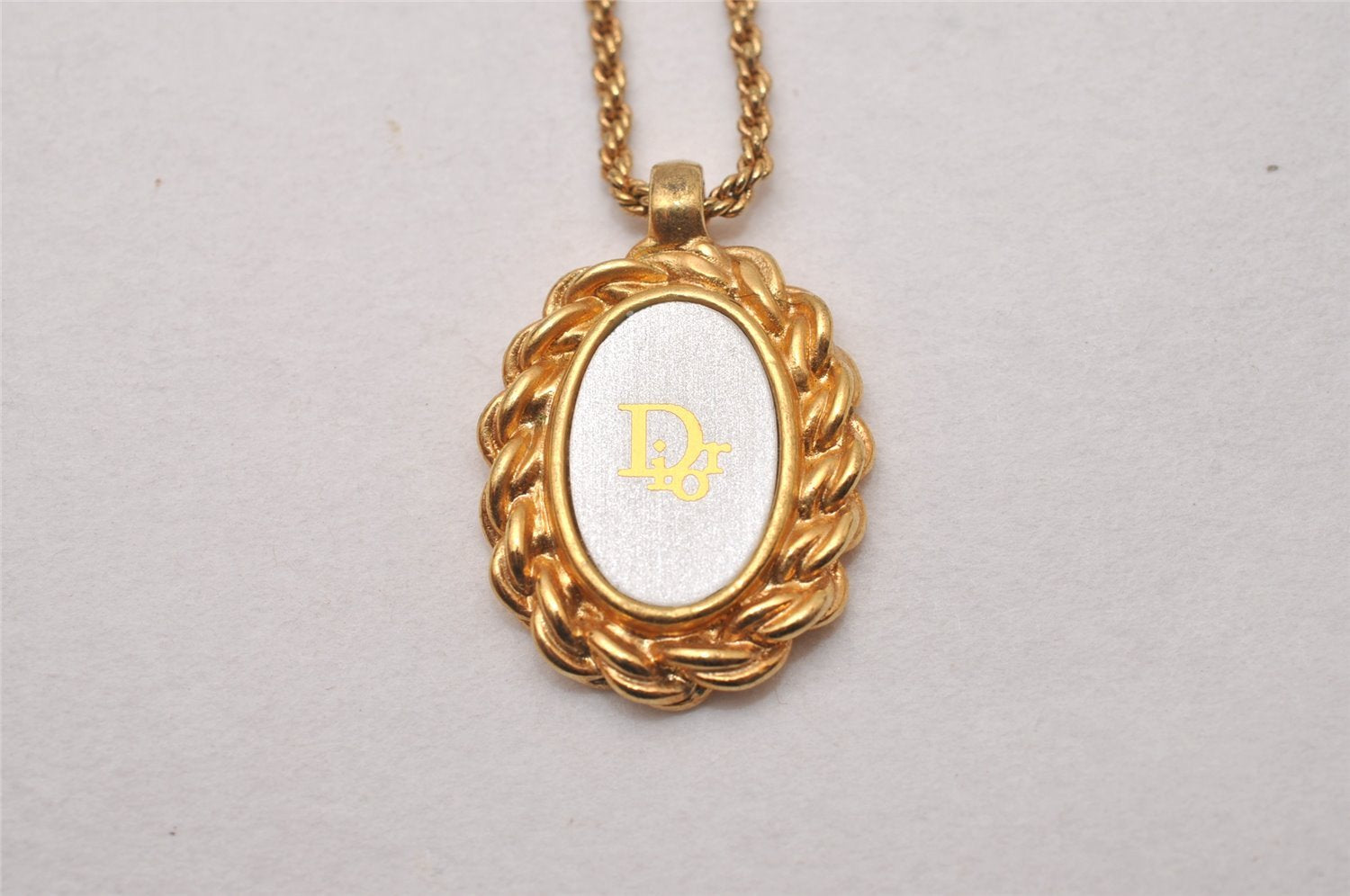 Authentic Christian Dior Gold Tone Chain Pendant Necklace CD 5520I