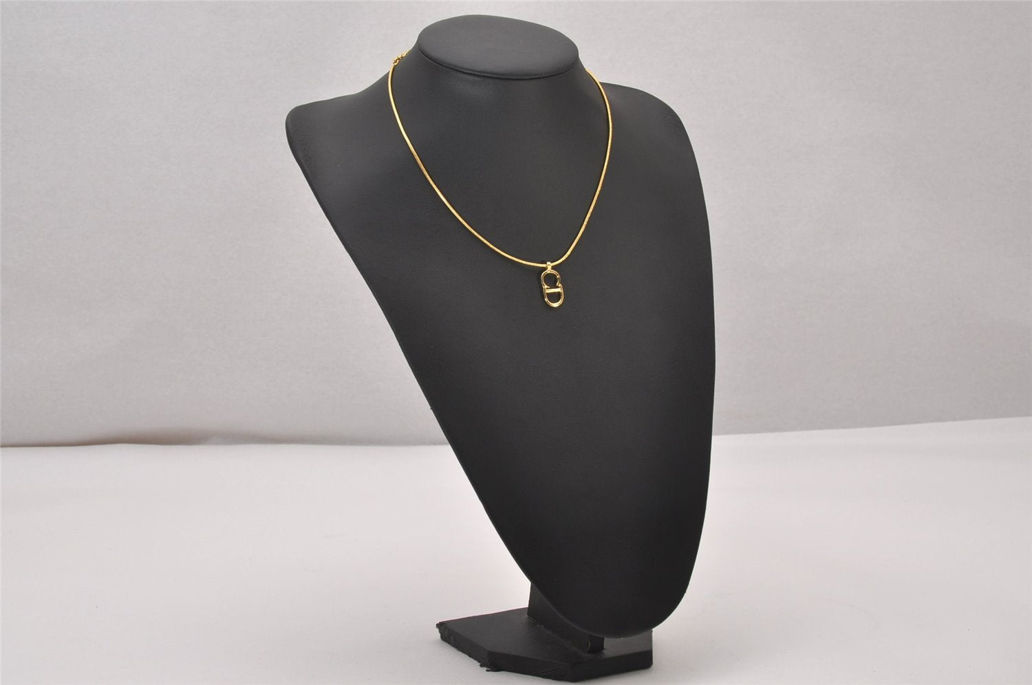 Authentic Christian Dior Gold Tone Chain Pendant Necklace CD 5522I