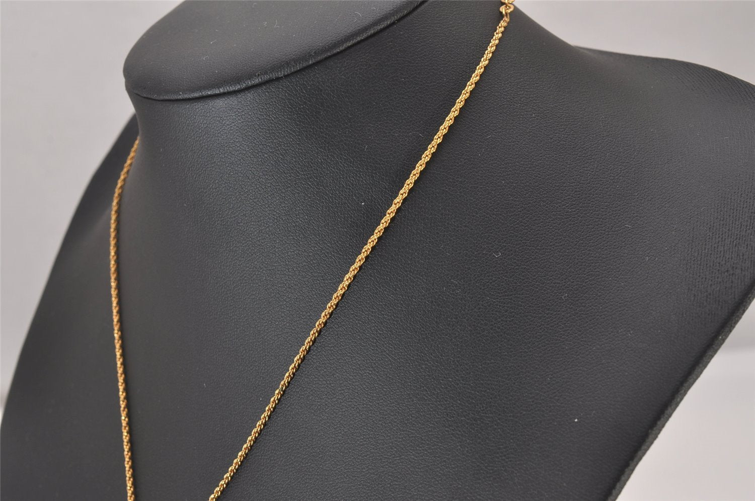 Authentic Christian Dior Gold Tone Chain Pendant Necklace CD 5526I