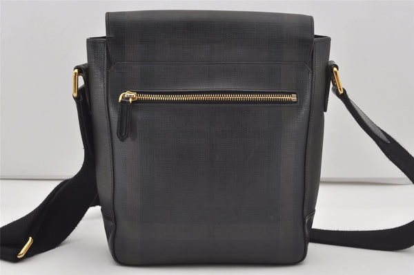 Authentic BURBERRY Check Shoulder Cross Body Bag Purse PVC Leather Gray 5533I