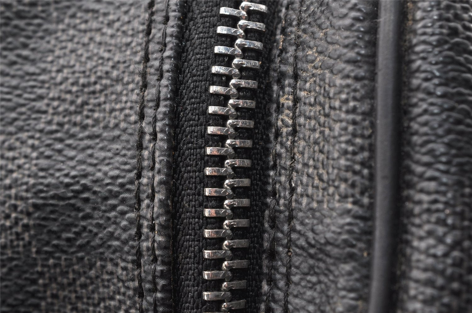 Authentic Louis Vuitton Damier Graphite Toiletry Hand Bag Pouch N47625 LV 5539I