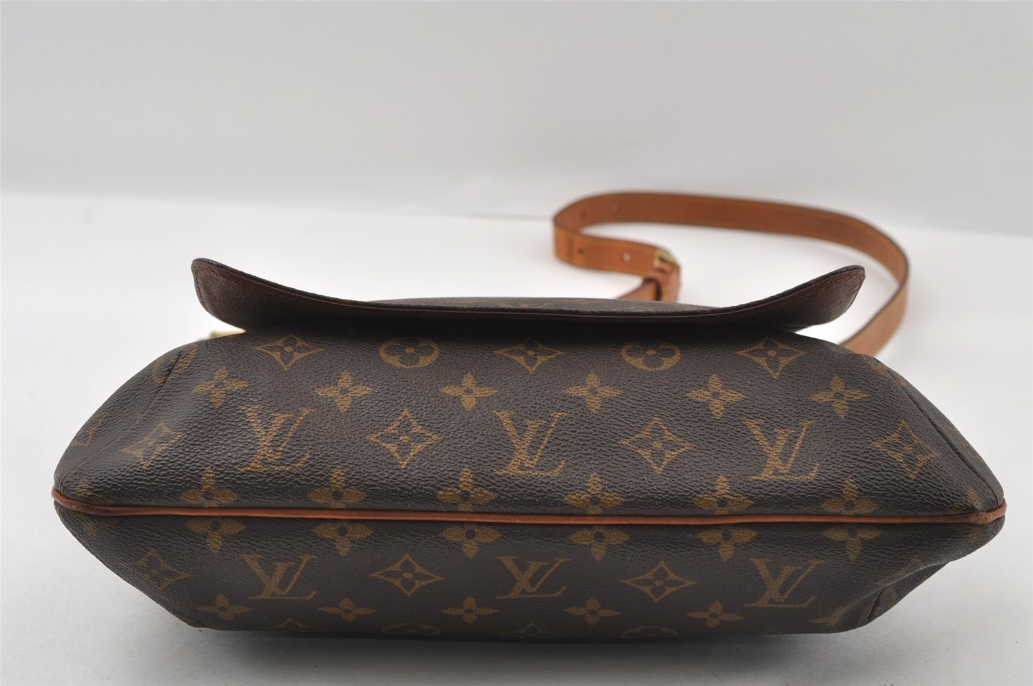 Authentic Louis Vuitton Monogram Musette Shoulder Cross Body Bag M51256 LV 5550I