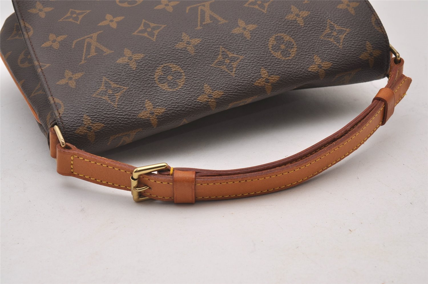 Authentic Louis Vuitton Monogram Musette Tango Shoulder Bag M51257 LV 5560I
