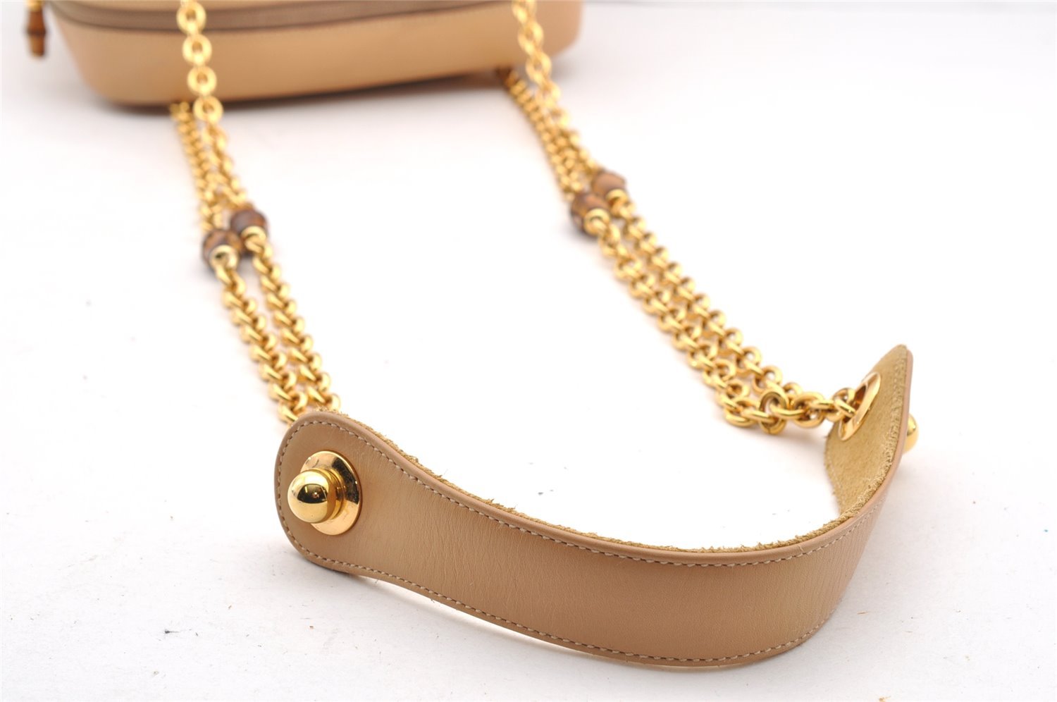 Authentic GUCCI Bamboo Chain Shoulder Cross Body Bag Leather Beige Junk 5562I
