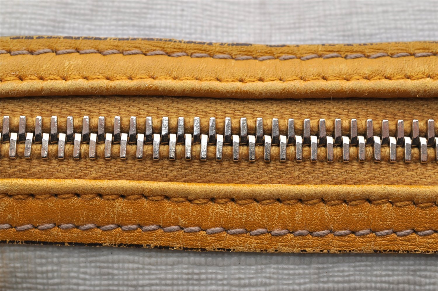 Authentic GUCCI Hand Boston Bag Purse GG PVC Leather 193604 White 5564I